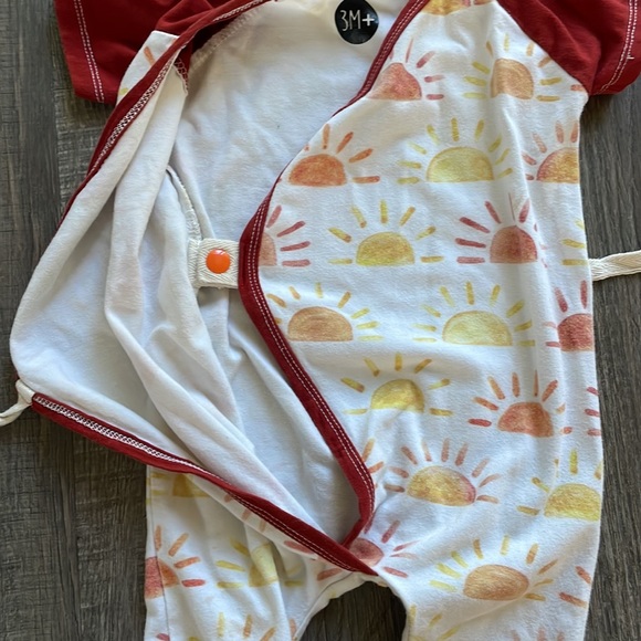 Handmade Sun Wrap Onesie - Picture 4 of 6